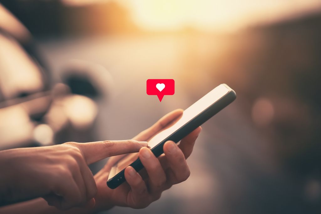 Online dating account suggestions: Make your account work for you