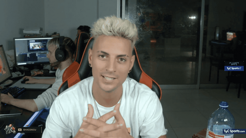 Coscu habla abiertamente sobre su adicción a las apuestas online y recibe el apoyo de Kun Agüero